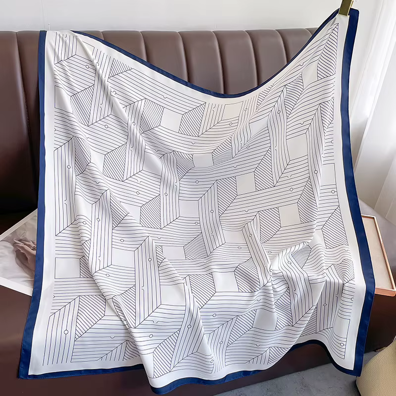Foulard Carré de Marque de Luxe pour Femme