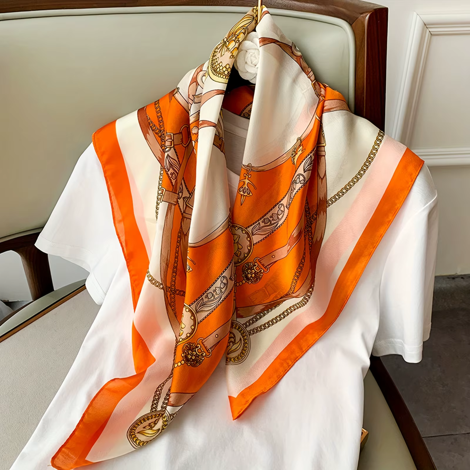 Foulard carré imprimé Orange bleu marine