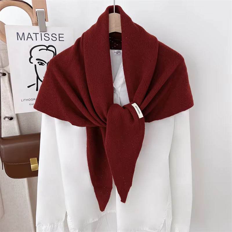 Écharpe Triangle tricotée en laine 100% pour femme