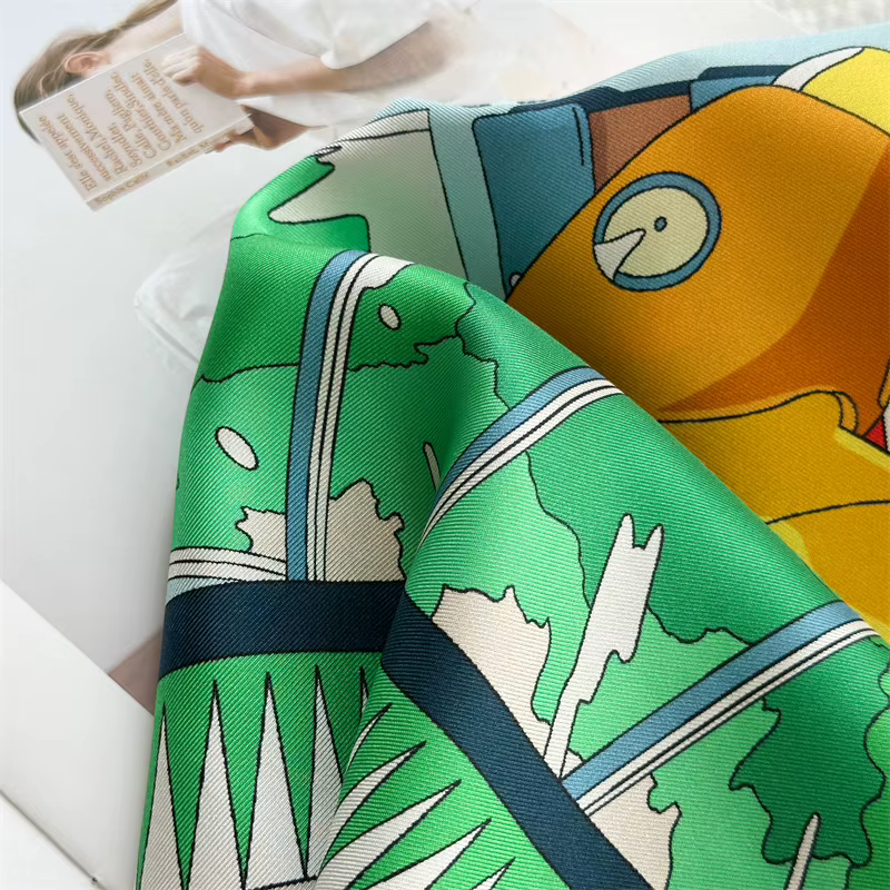 Foulard en soie imprimé cheval 90CM