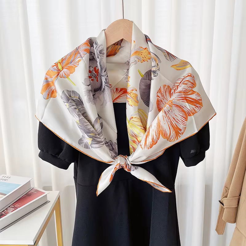 Foulard en soie 90 Floral pour femmes