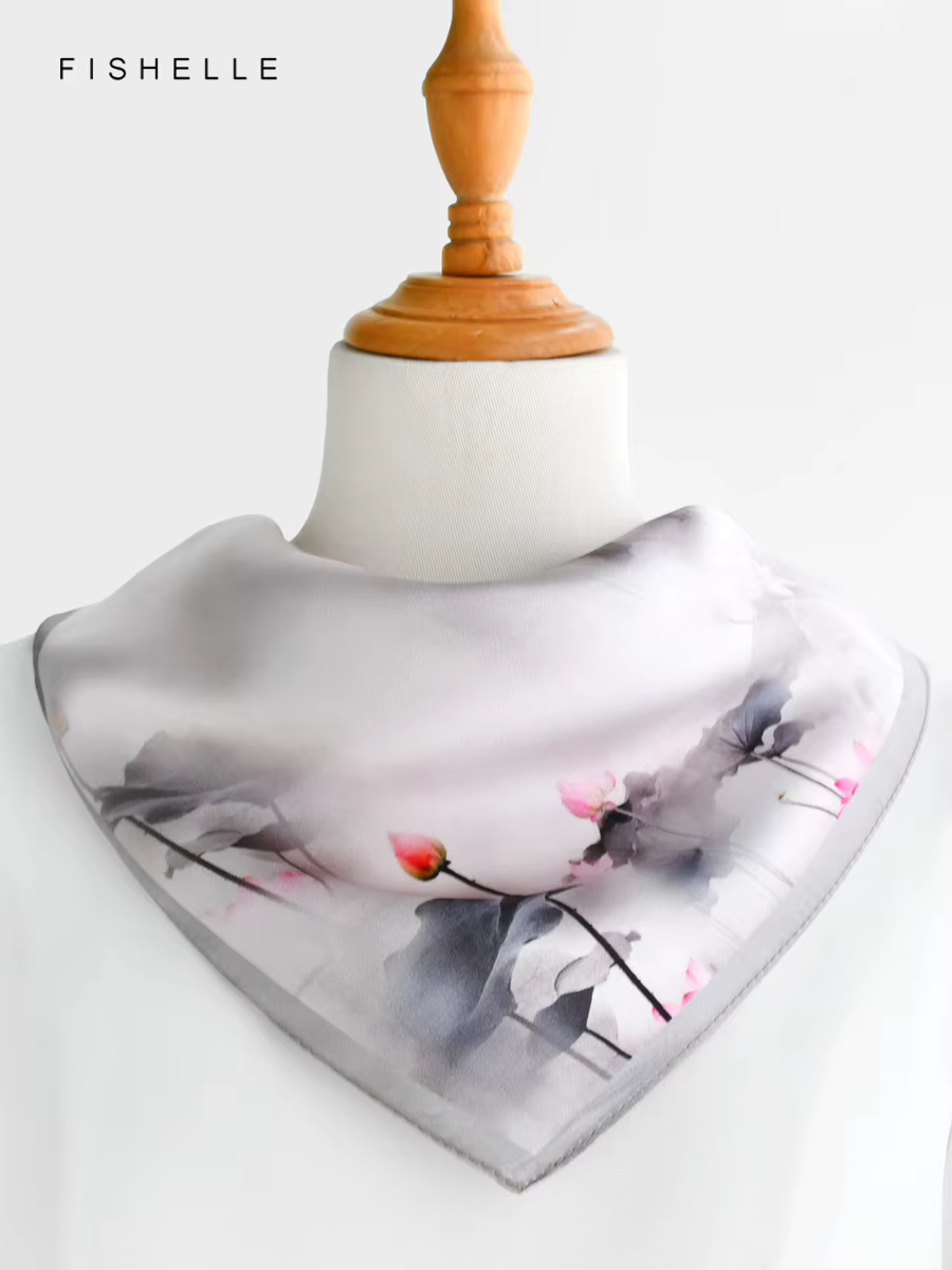Foulard 100% soie feuille de lotus gris pour femme