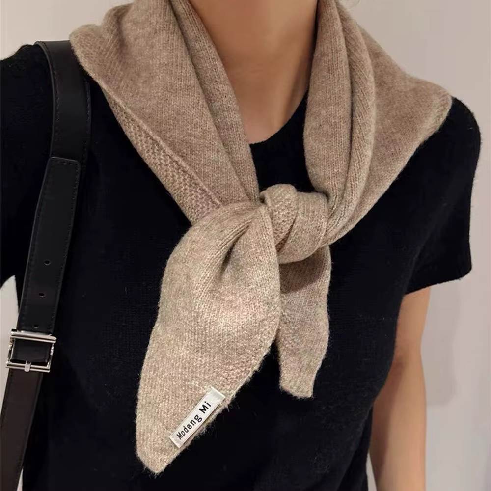 Écharpe Triangulaire en Laine Douce Multifonctionnelle pour Femme