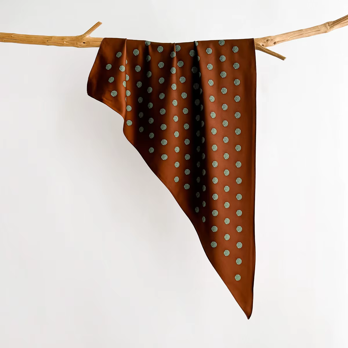 Écharpe carrée imprimée rétro pour femmes, foulards en satin doux, bandanas, hijab de luxe, foulard élégant, châles