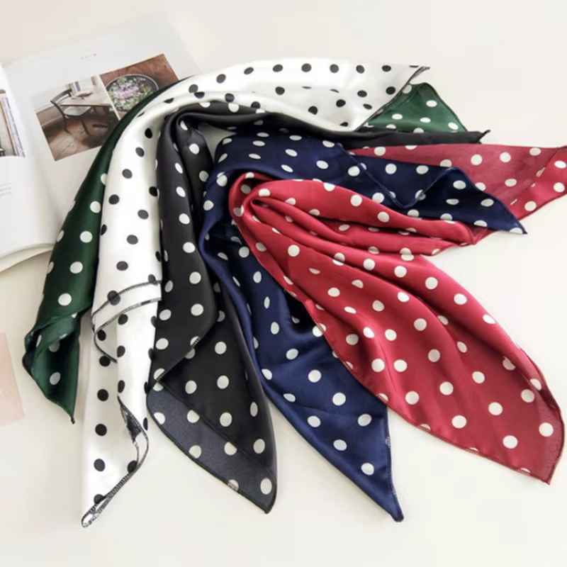Petit Foulard Carré Imprimé à la Mode pour Femme