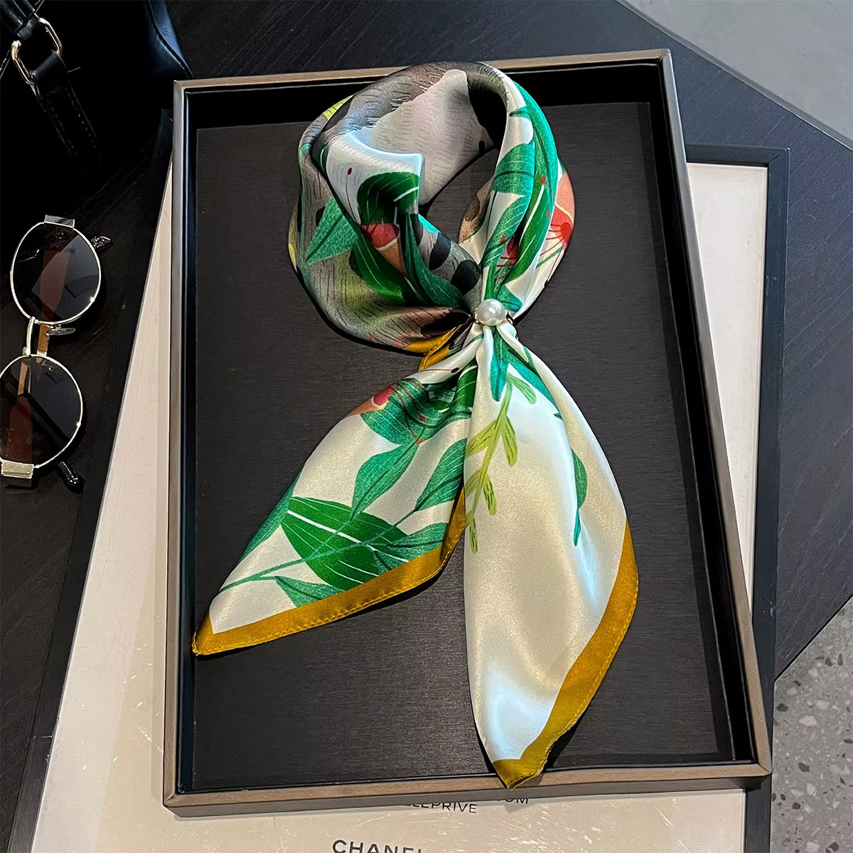 100% foulard en soie de mûrier pour femmes mignon dessin animé chat imprimé