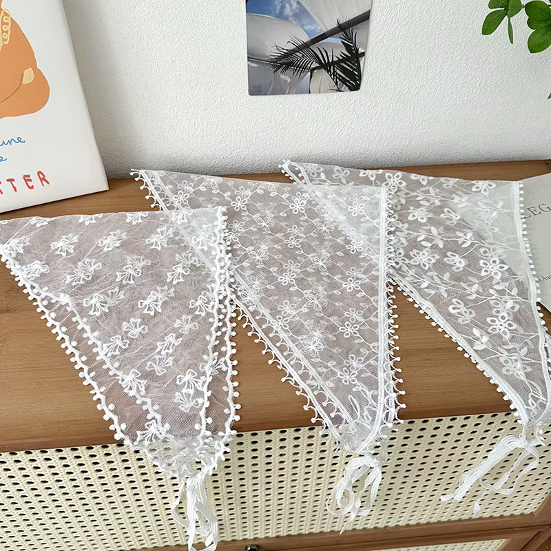 Foulard triangulaire en dentelle de Style fin pour femmes