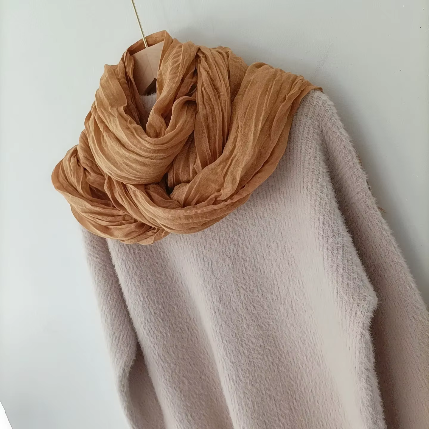 Écharpe pour femme à texture littéraire