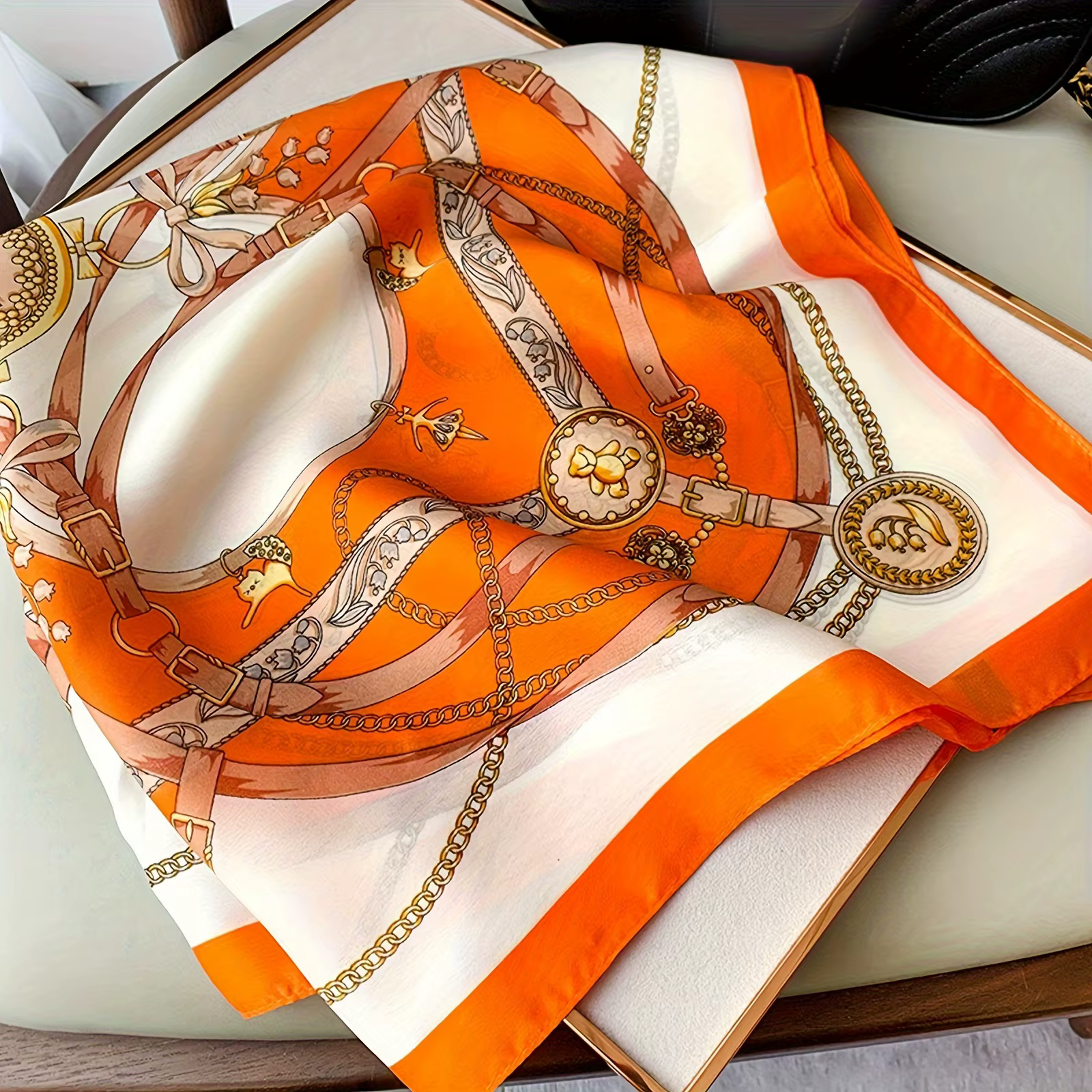 Foulard carré imprimé Orange bleu marine