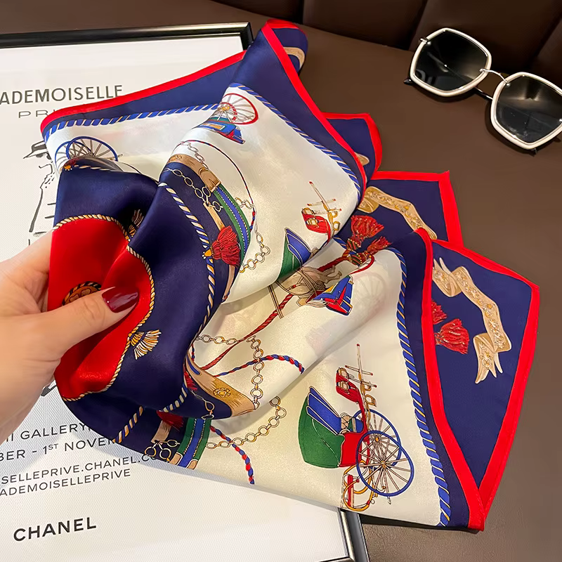 Foulard carré en soie de mûrier 100%
