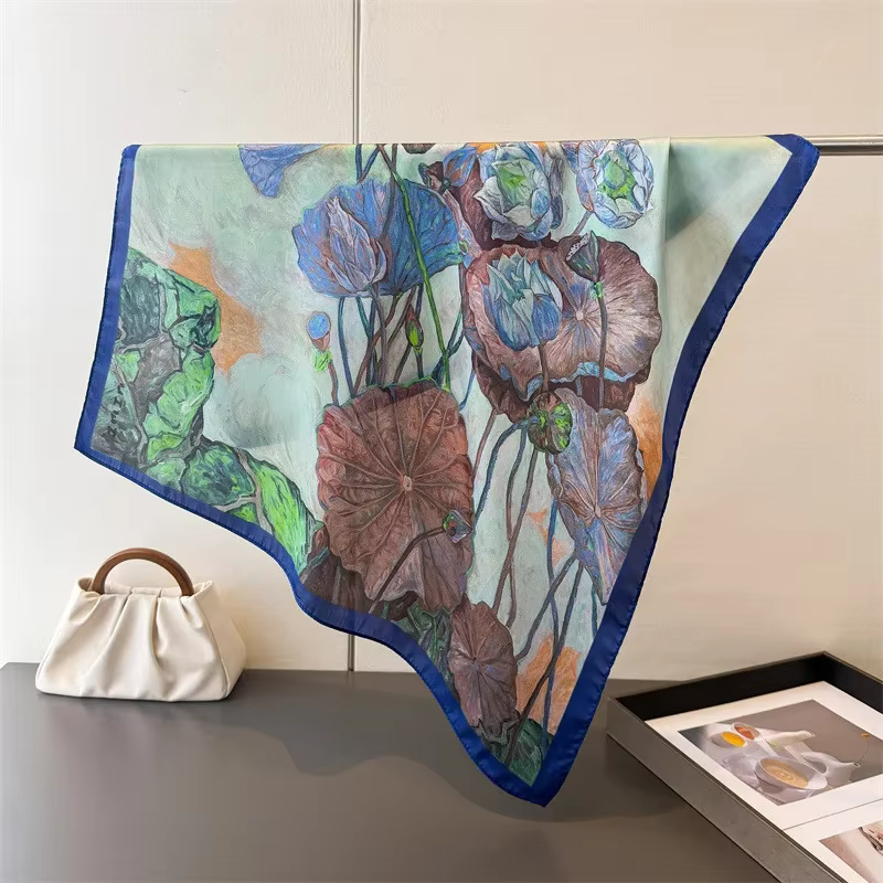 Écharpe carrée tendance pour femme