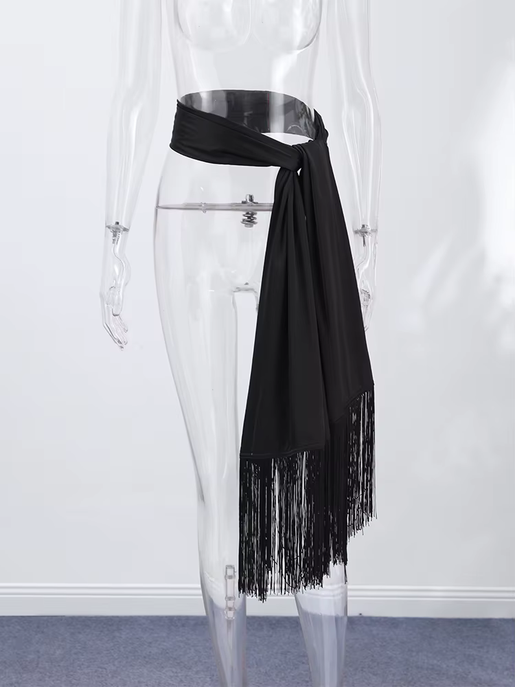 Écharpe en satin à franges et pompons pour femme
