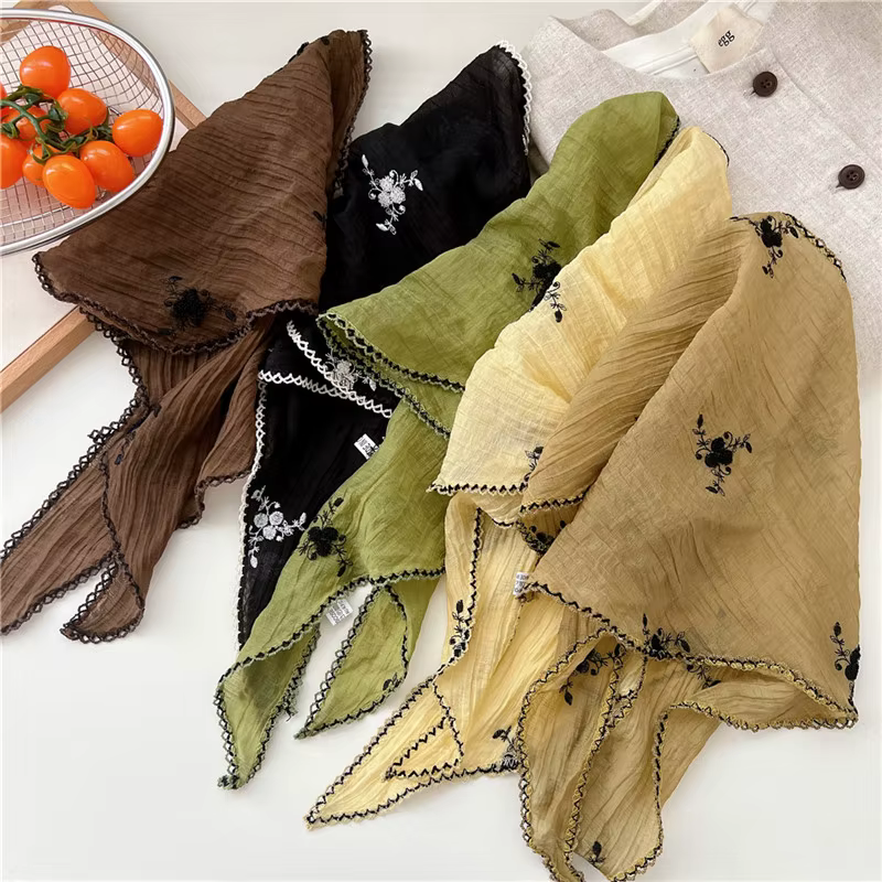 Foulards triangulaires en losange solide