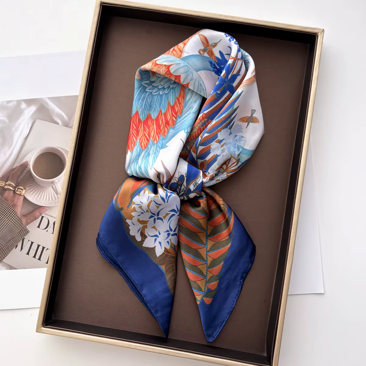 Foulard carré imprimé pour femme en satin imitation soie