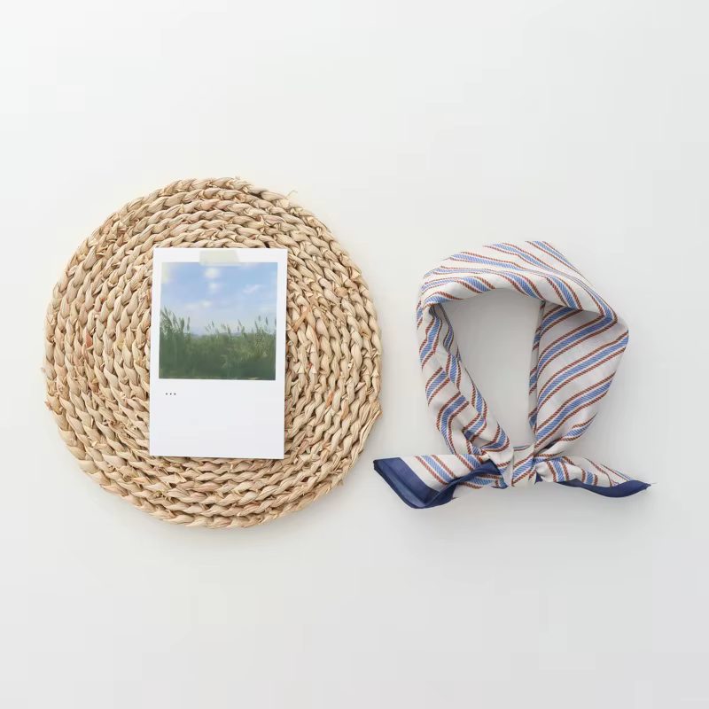 100% coton rayé frais tout-Match petite serviette carrée 2025 nouvelle mode foulard à bout fermé pour écharpe