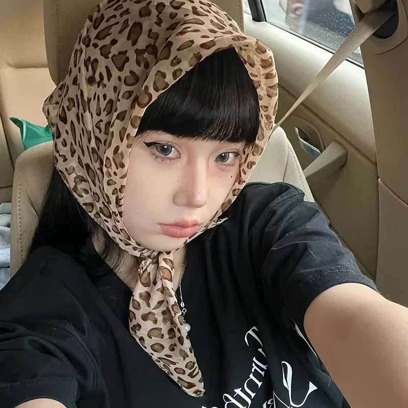 Foulard Carré Rétro Imprimé Léopard pour Femme