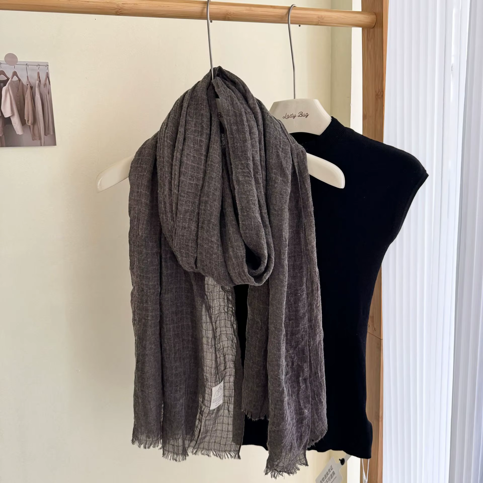 Écharpe longue plissée en coton et lin pour femme