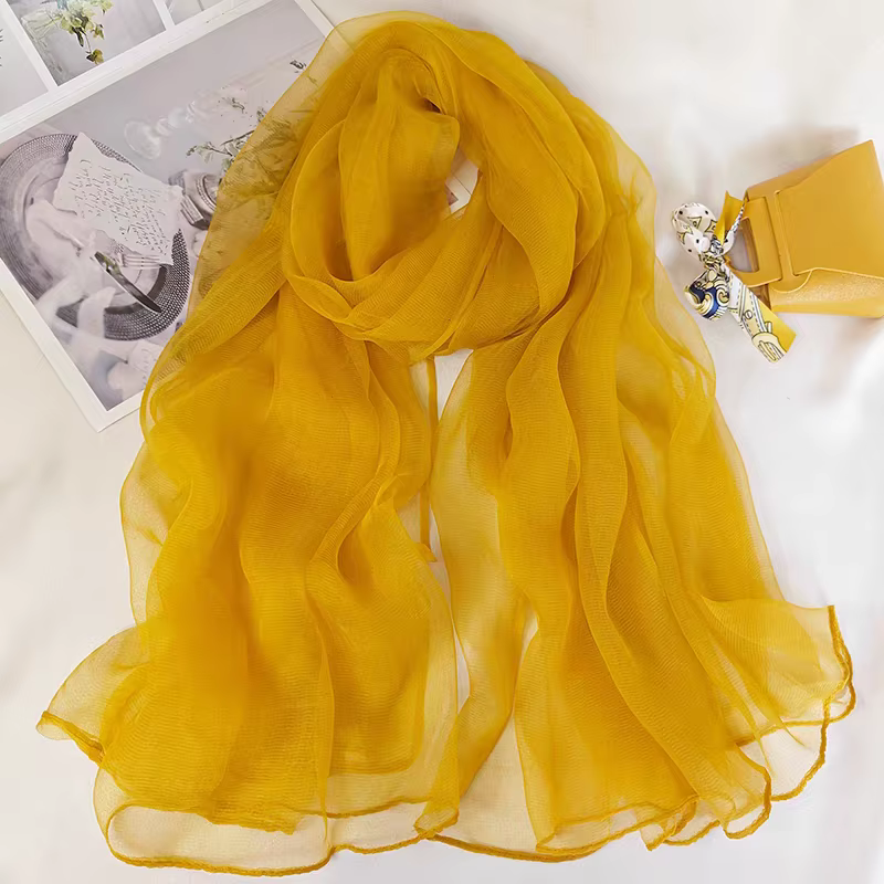 Foulard Hijab Noir Élégant à Col Long