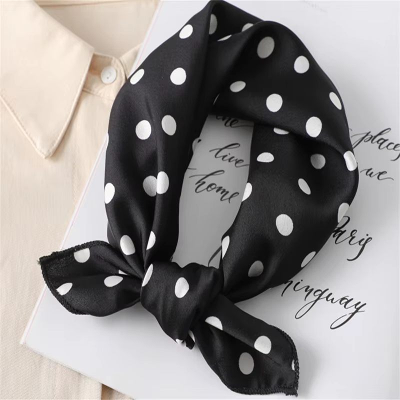 Petit Foulard Carré Imprimé à la Mode pour Femme