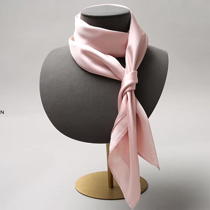 Foulards carrés pour femmes