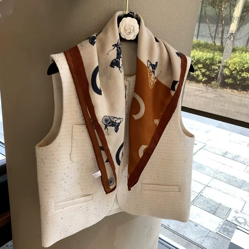 Foulard carré en soie 70x70 cm
