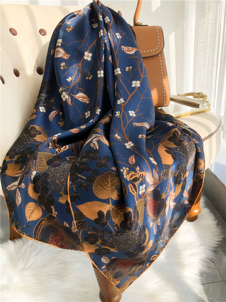 Foulard à motif floral pour femmes