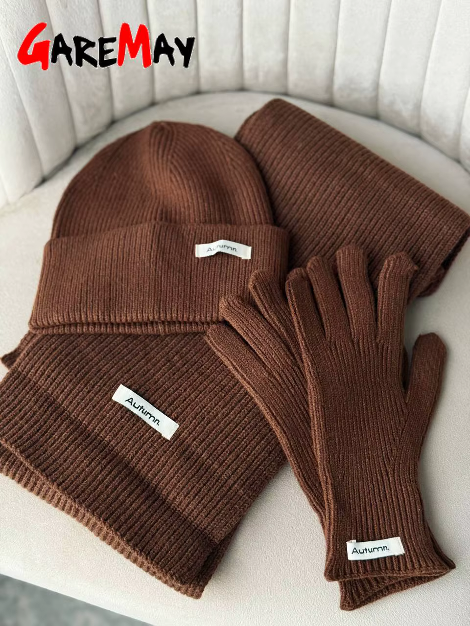 Ensemble bonnet écharpe et gants pour femme