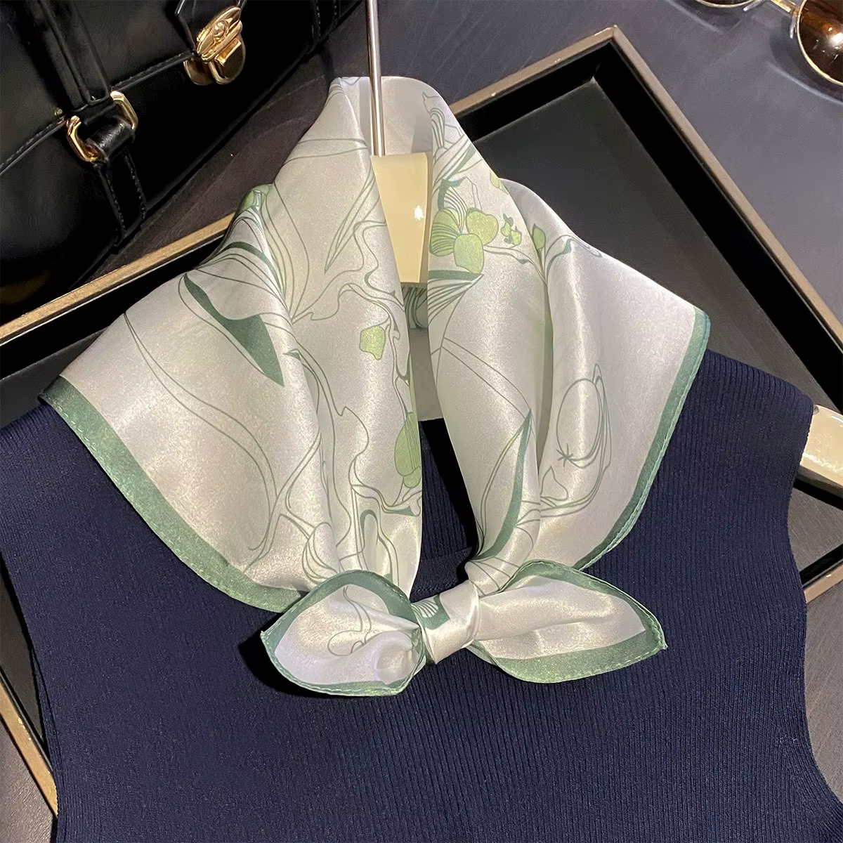 Foulard 100% Soie de Mûrier Véritable pour Femme