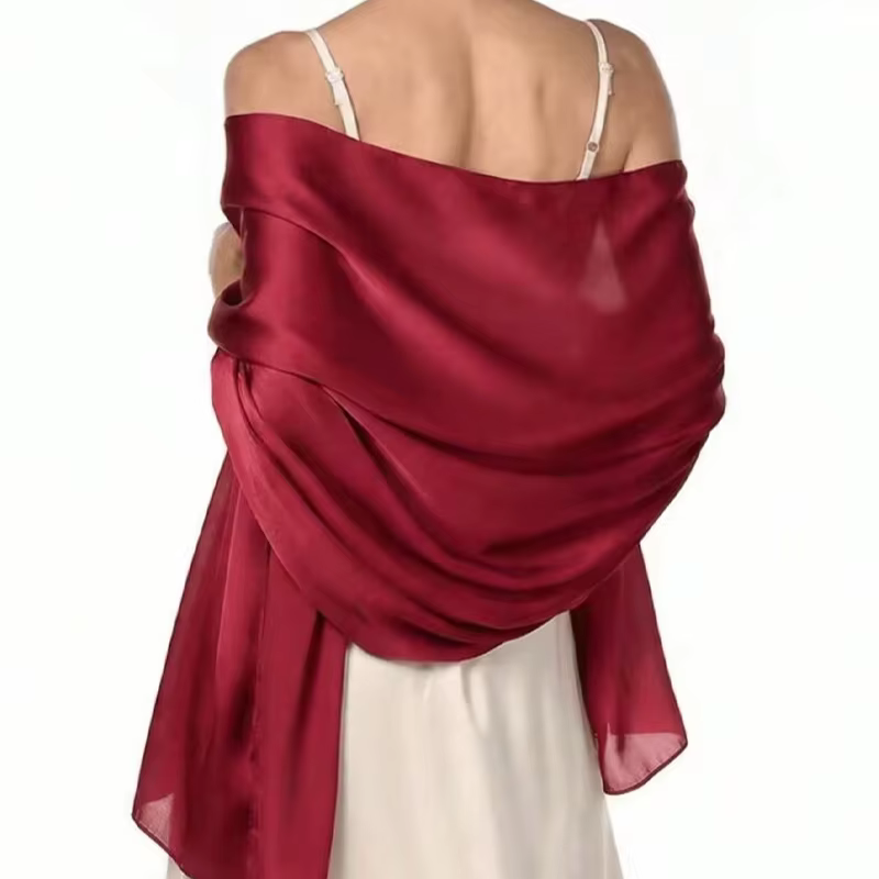 Écharpe en satin lisse de couleur unie