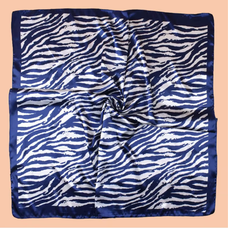Foulard carré en soie 90x90cm pour femme