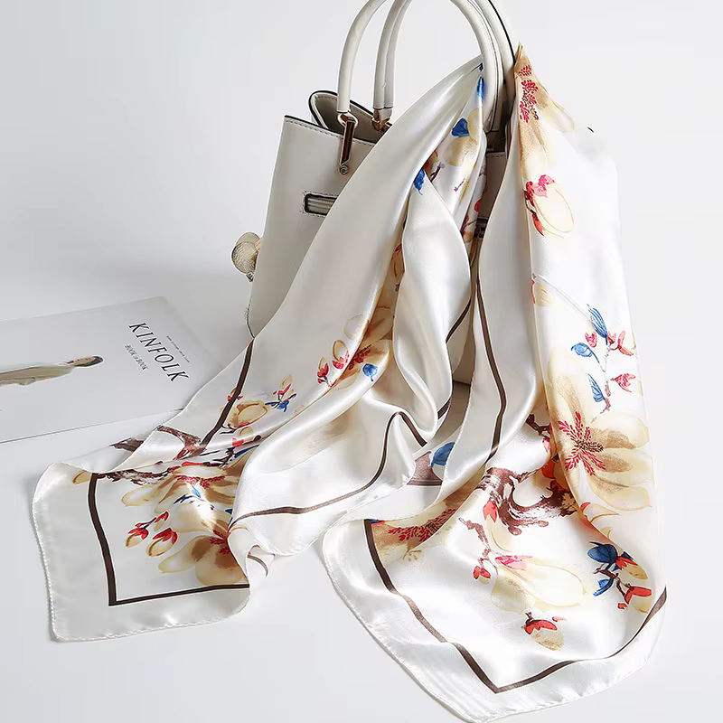 Foulard carré en soie polyvalent de 90cm