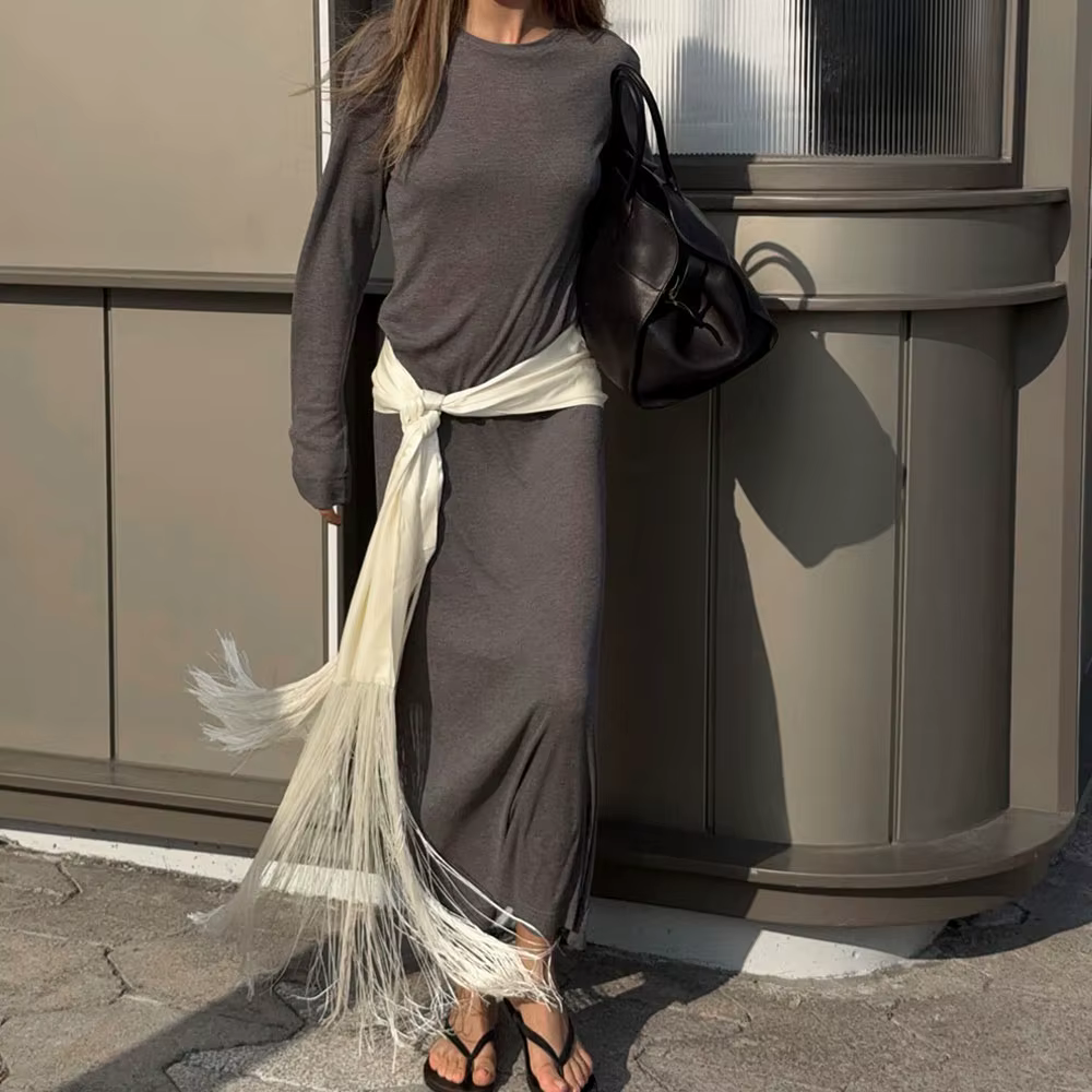 Écharpe longue chic en satin pour femme