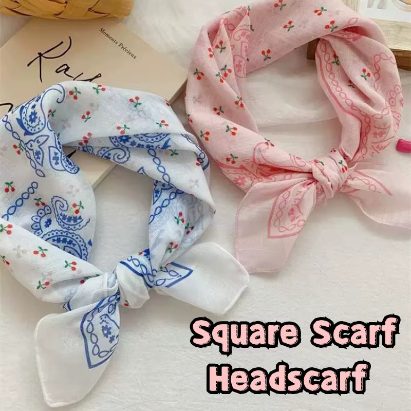 Foulard carré imprimé cerises pour femme