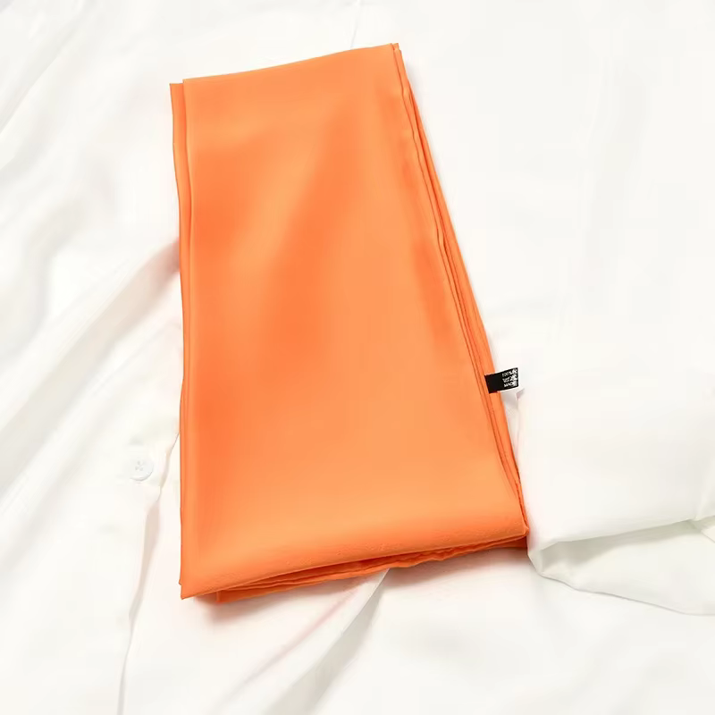 Longue écharpe de cou pour femme