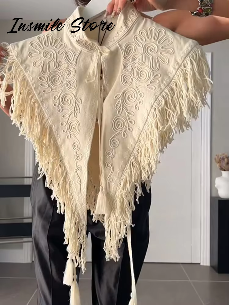 Nouvelles Écharpes Femme Broderie Mode Pompons Élégantes à Lacets Col Montant Châle Féminin Accessoires de Vacances Été 2026