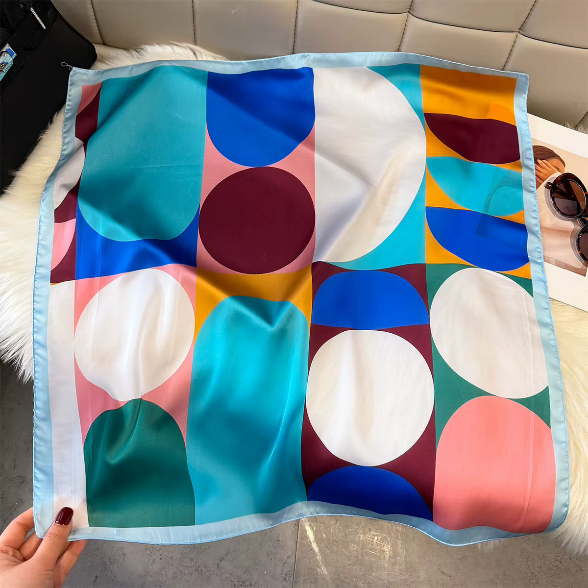 Foulard carré en soie à blocs de couleur géométriques pour femme
