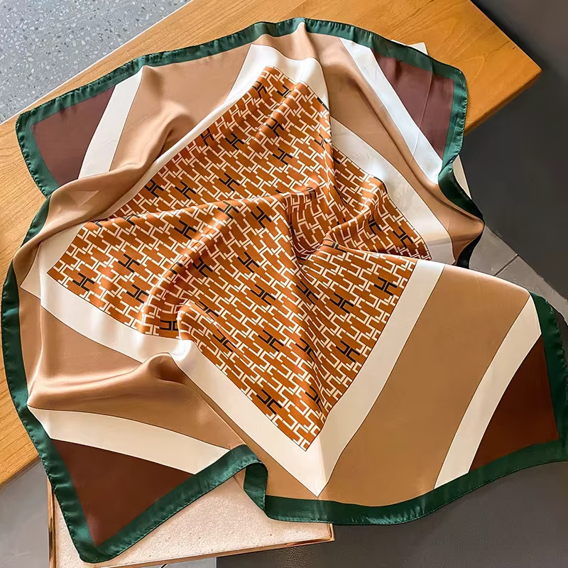 Foulard Carré de Luxe pour Femme
