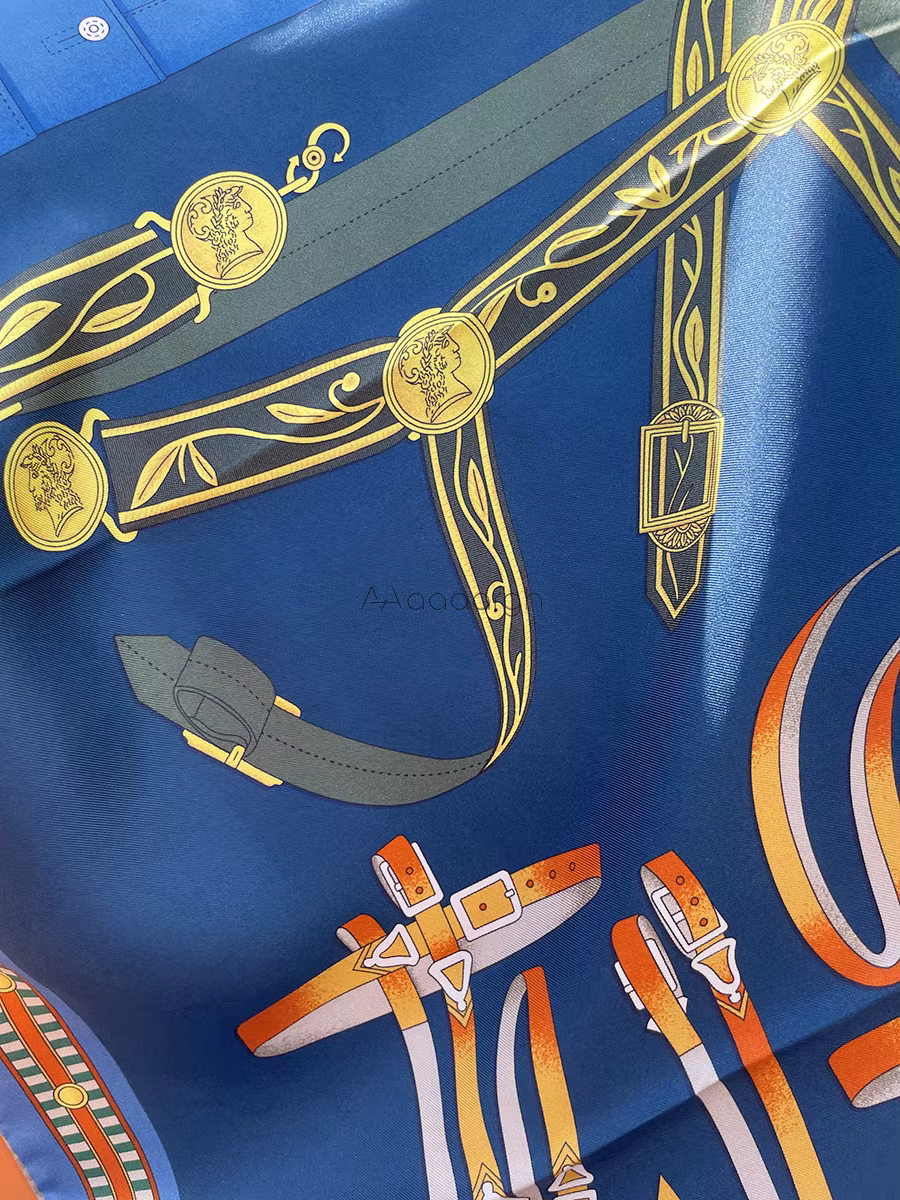 Foulard carré en soie 90CM