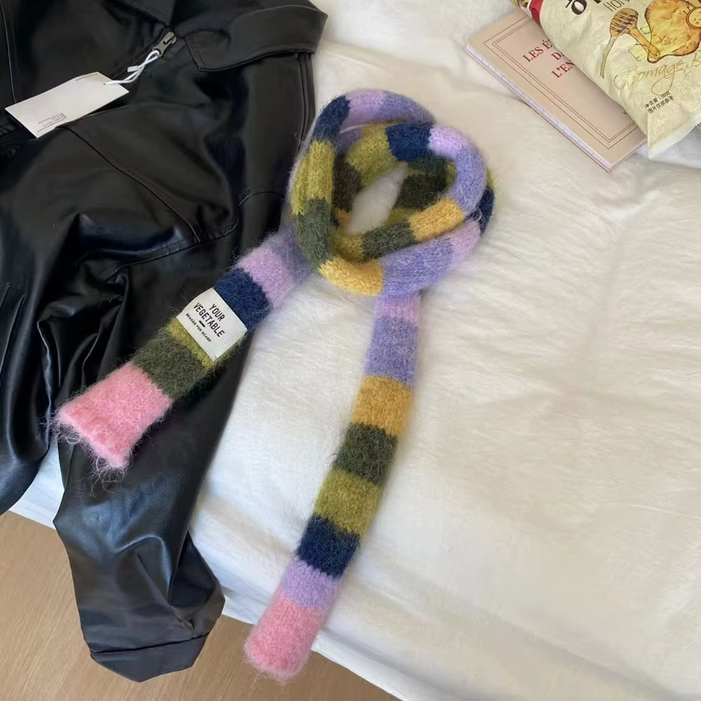 Écharpe fine rayée à la mode avec saucisse en laine