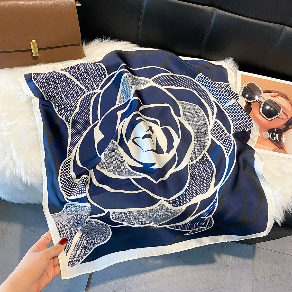 Foulard carré en soie de luxe pour femmes, imprimé Floral, bandeau en Satin doux, Hijab, bandeau féminin, Foulard de sac