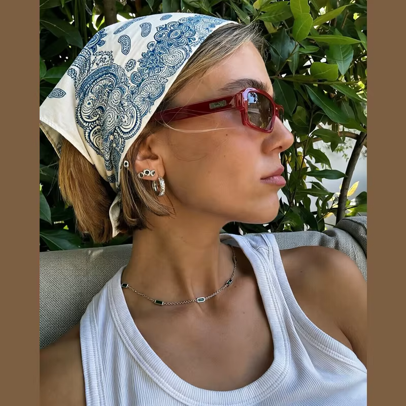 Foulard carré rétro en soie de mûrier