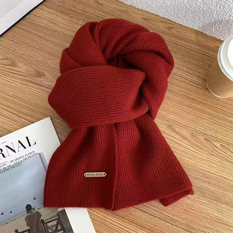Écharpe tricotée de couleur unie pour femmes