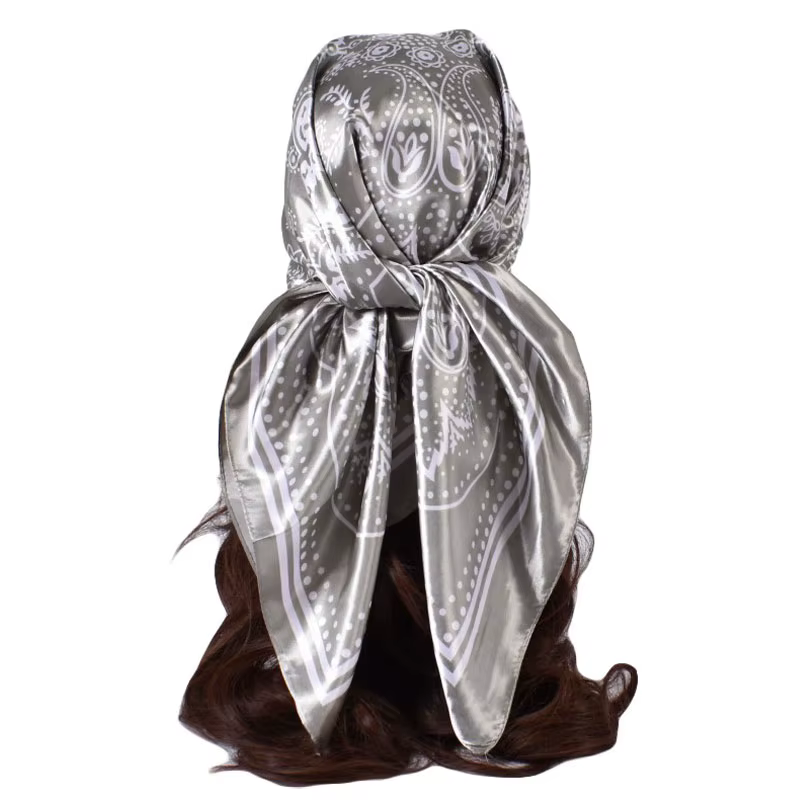 Foulard carré en soie pour femme