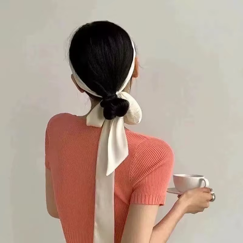 Long ruban de cou élégant pour femmes