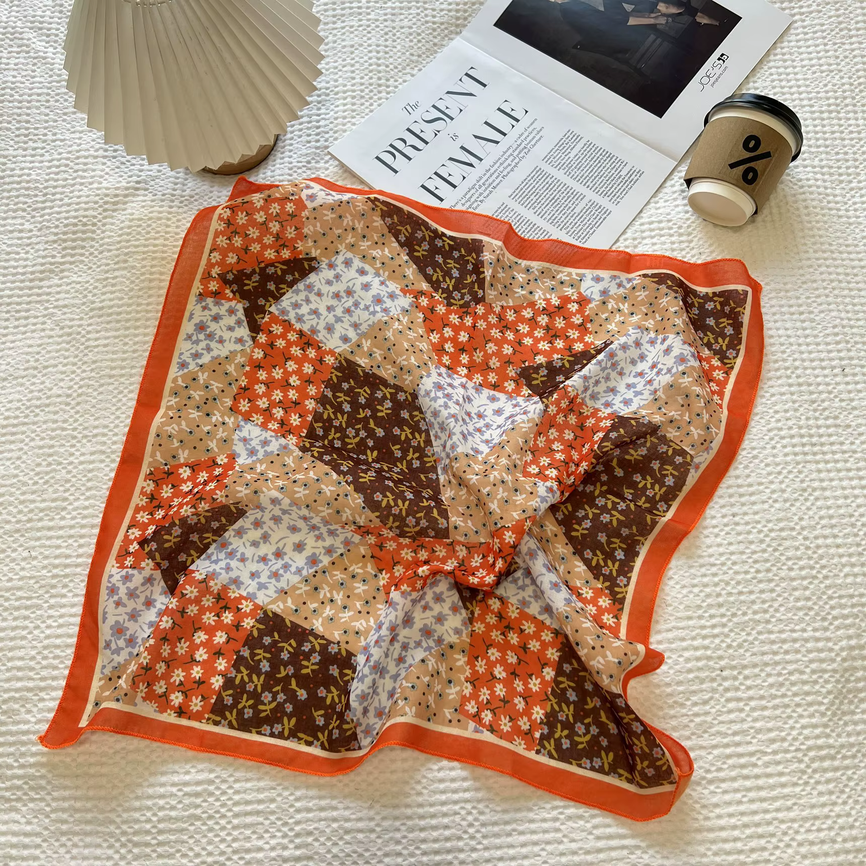 Foulard de cou carré pour femmes