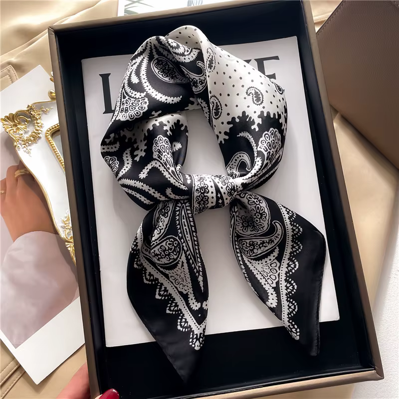 Foulard carré imprimé Paisley pour femmes