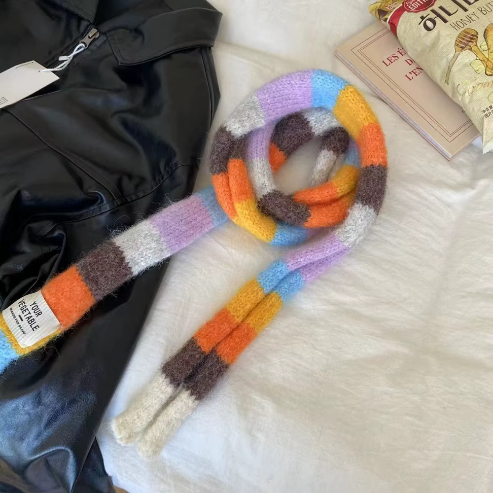 Écharpe fine rayée à la mode avec saucisse en laine