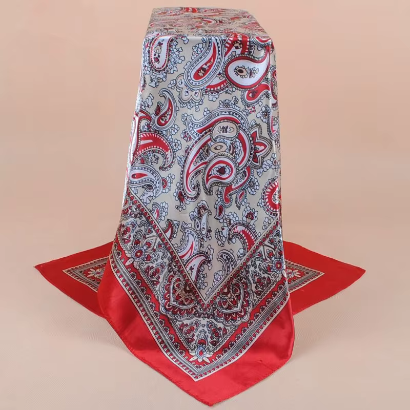 Foulard carré en soie pour femmes