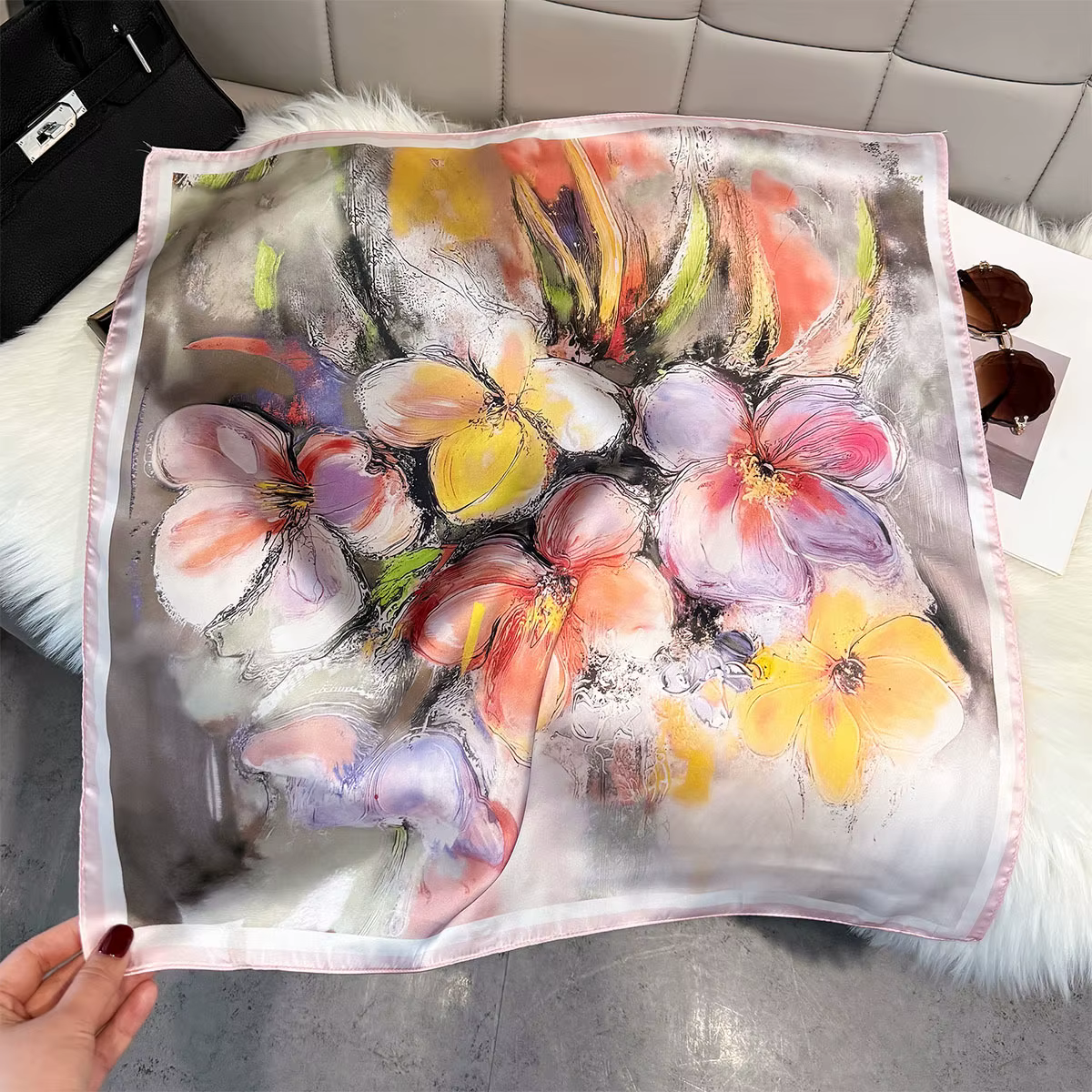 Foulard carré en soie imprimé peinture à l'huile pour femme