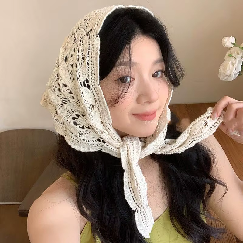 Rétro fait à la main Crochet creux écharpe femmes Triangle foulard été dentelle broderie